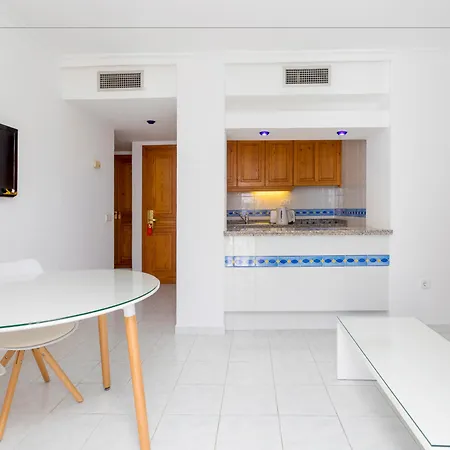 Апарт-отель Duquesa Playa Санта-Эулалия-дель-Рио