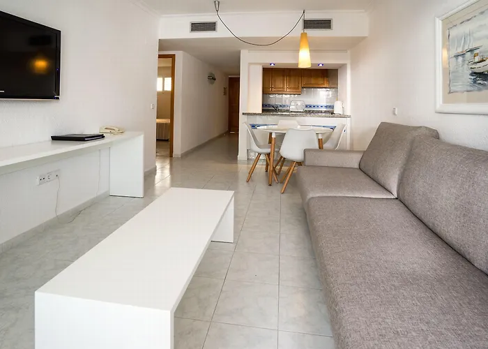 杜克沙普拉亚公寓式酒店 圣埃乌拉利亚