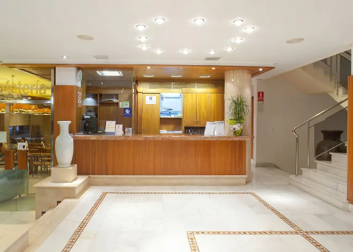 杜克沙普拉亚公寓式酒店 公寓式酒店 圣埃乌拉利亚