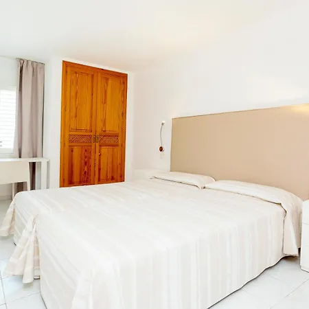Duquesa Playa Aparthotel Santa Eularia des Riu