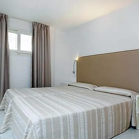 Duquesa Playa Aparthotel Santa Eularia des Riu