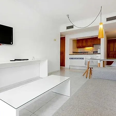 Duquesa Playa Aparthotel 4*