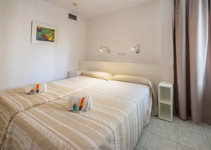 Hotel apartamentowy Duquesa Playa Santa Eularia des Riu