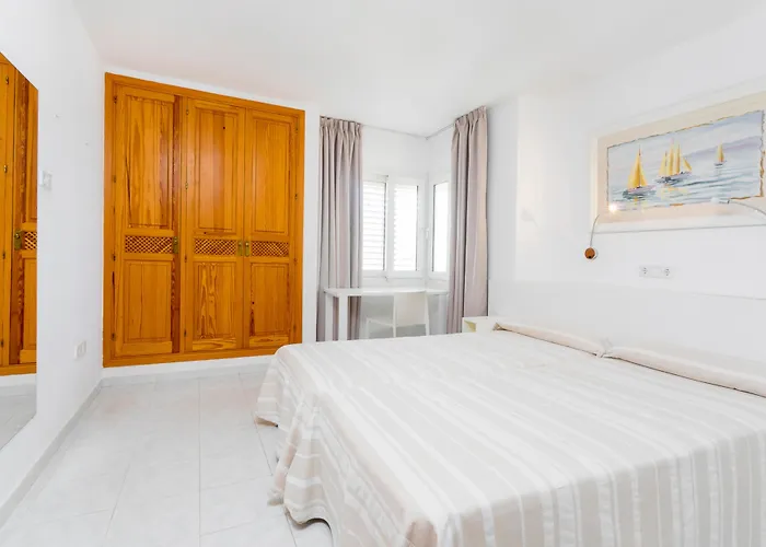 Hotel apartamentowy Duquesa Playa 4*