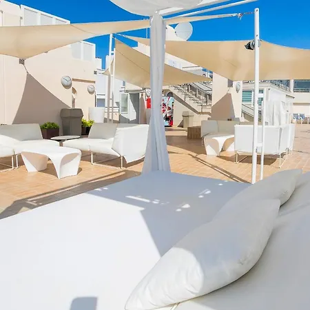 Duquesa Playa 아파트호텔 4*