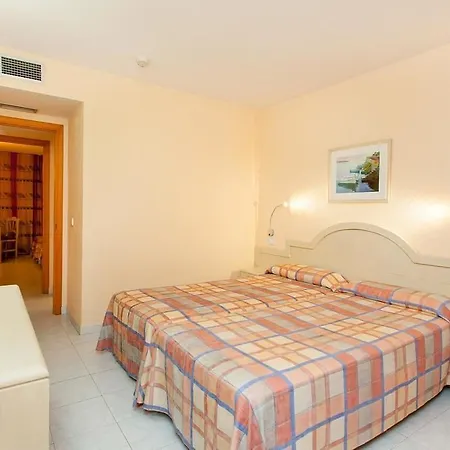 Duquesa Playa 아파트호텔 4*