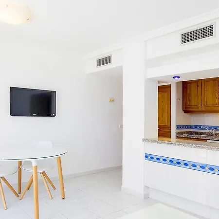 Duquesa Playa 아파트호텔 4*