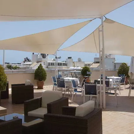 Duquesa Playa 아파트호텔 4*