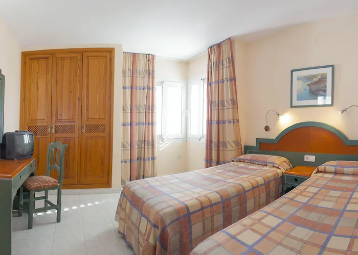 Duquesa Playa Apartmanhotel 4*