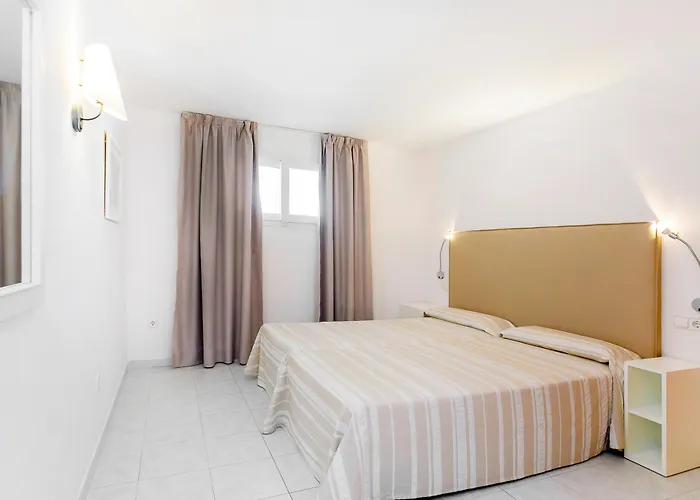 Duquesa Playa Apartmanhotel 4*